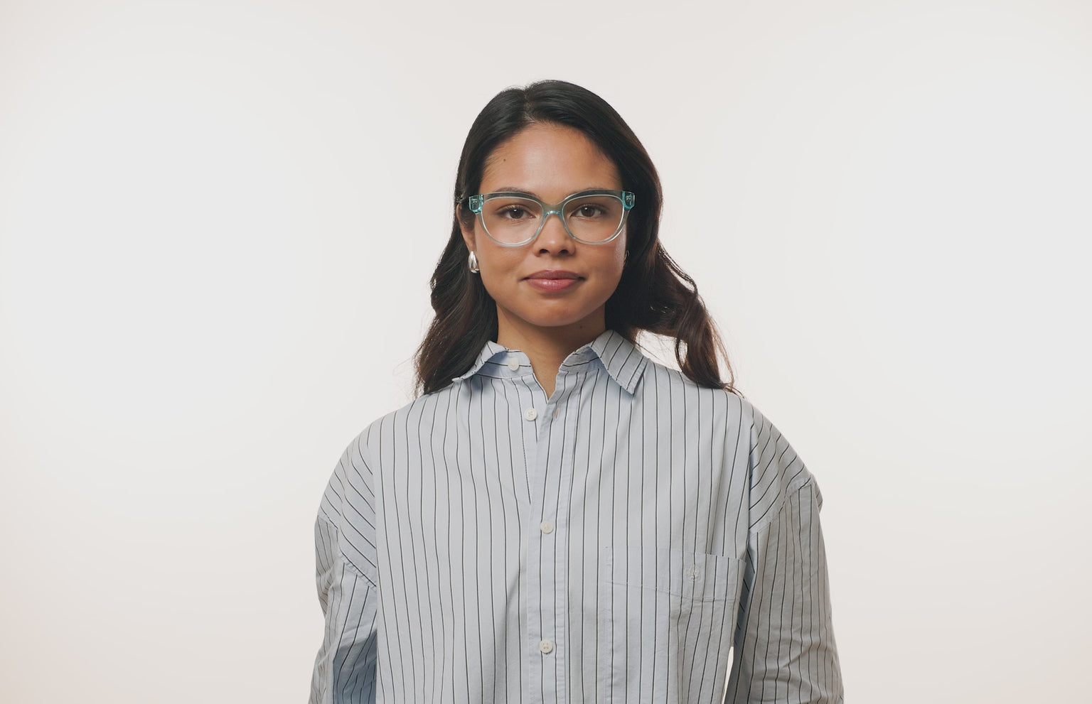The Quinn - Lensless - LifeStyle Thumbnail 2 - Pair Eyewear