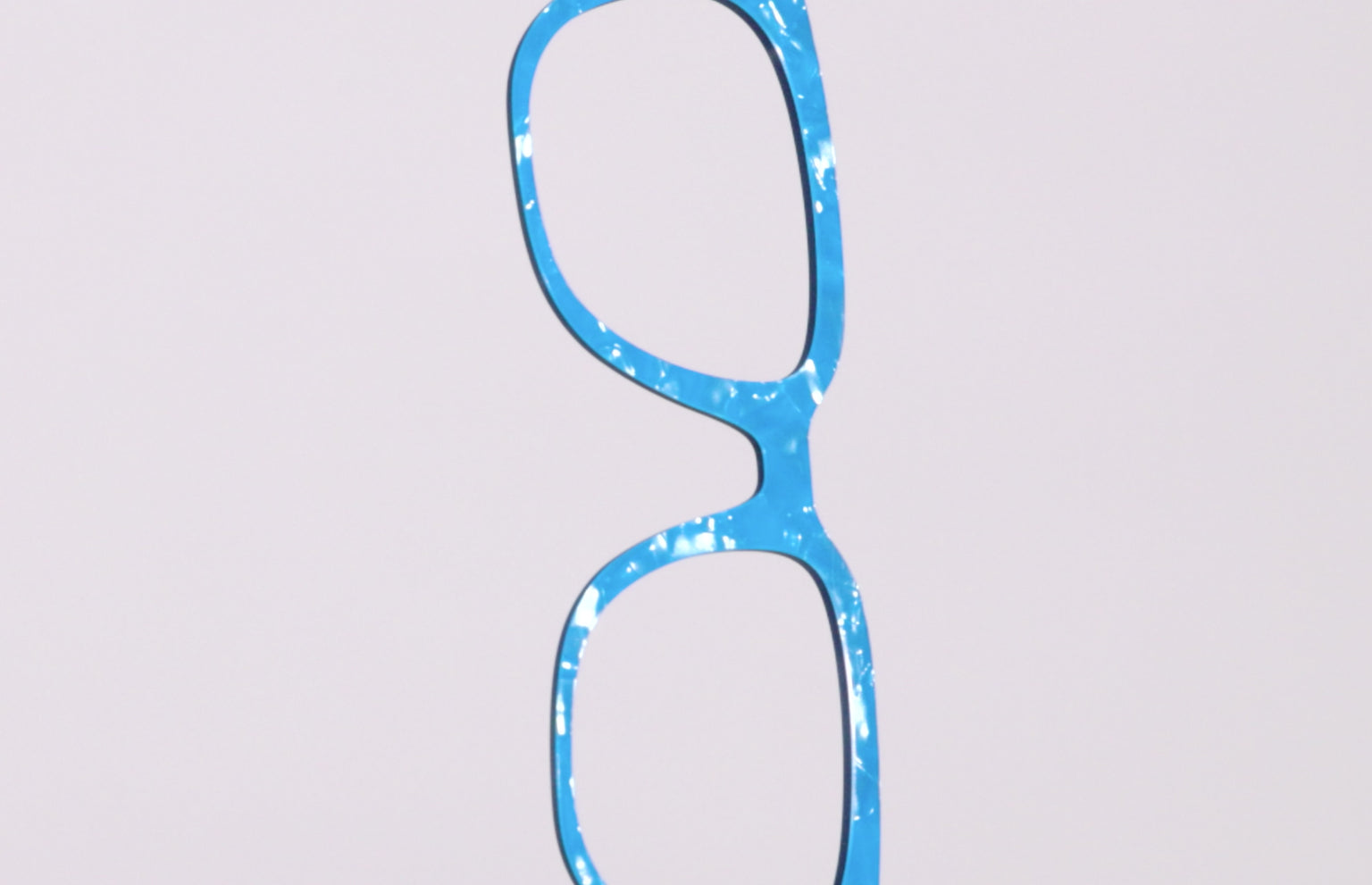 The Topaz Pearl Marble - LifeStyle Thumbnail Video1 - Pair Eyewear