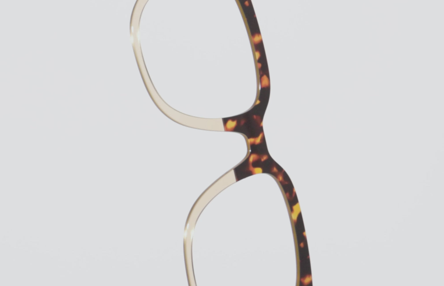 The Amber Tortoise Crystal Split - LifeStyle Thumbnail Video1 - Pair Eyewear