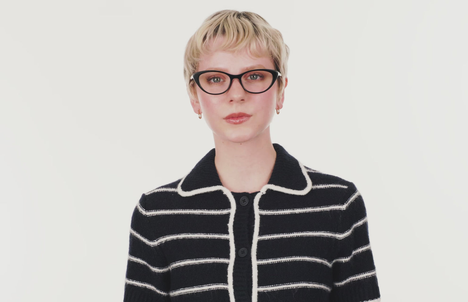 The ella - Lensless - LifeStyle Thumbnail 2 - Pair Eyewear