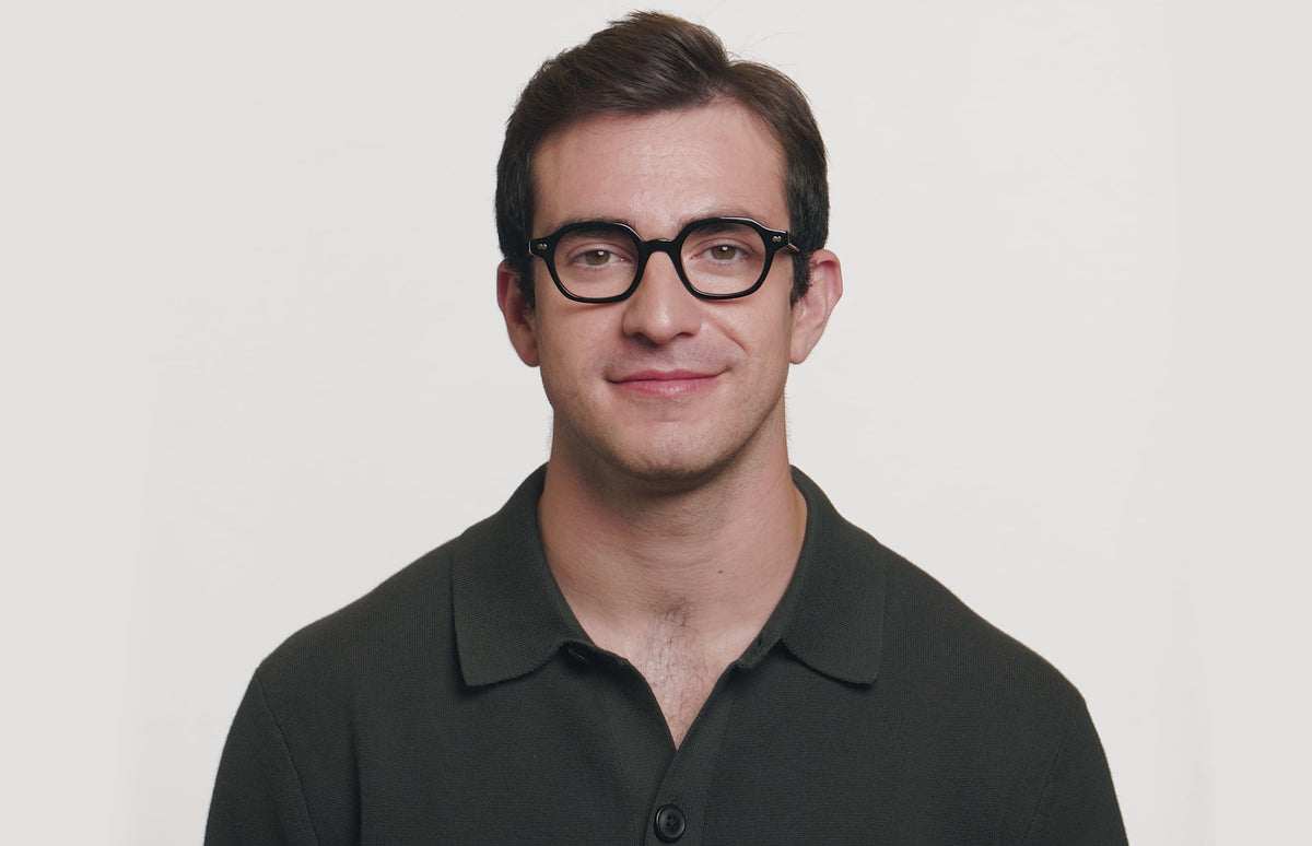 The Verne - LifeStyle Thumbnail 3 - Pair Eyewear