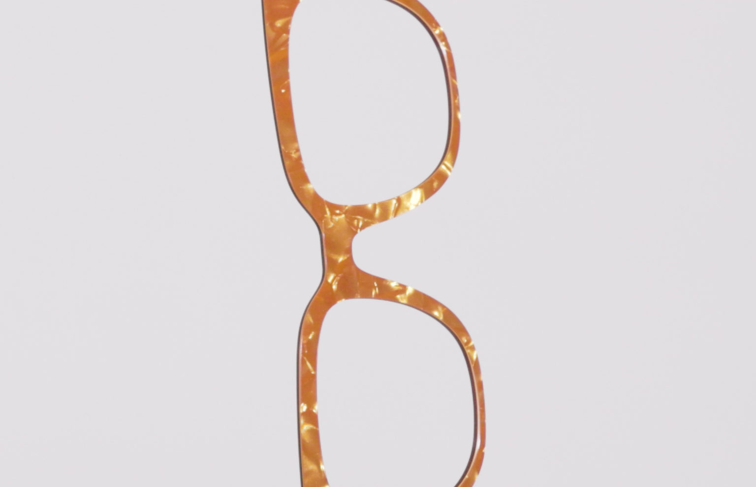 The Amber Pearl Marble - LifeStyle Thumbnail Video1 - Pair Eyewear