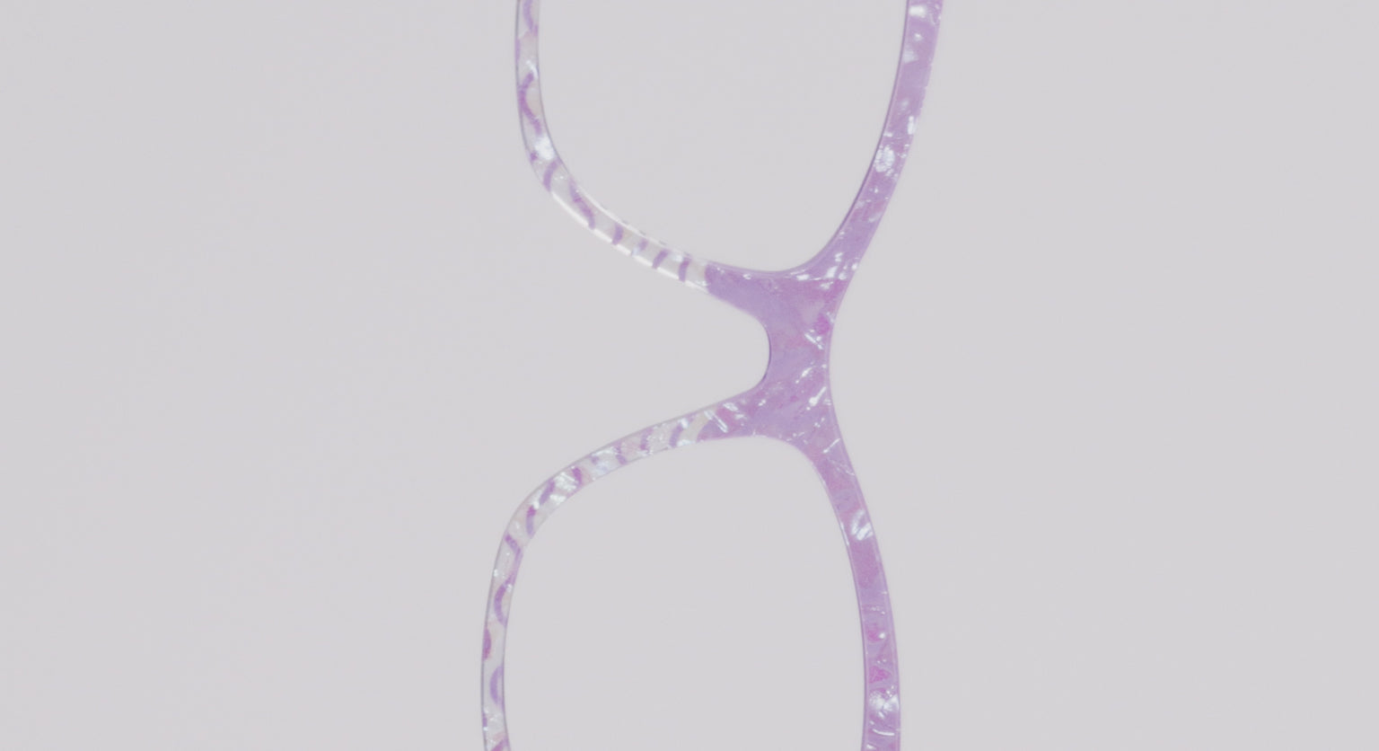 The Wavy Pearl Crystal Split - LifeStyle Thumbnail Video1 - Pair Eyewear