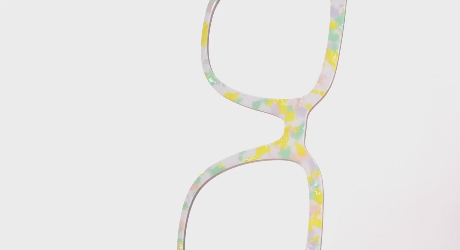 The Daffodil Pearl Tortoise - LifeStyle Thumbnail Video1 - Pair Eyewear