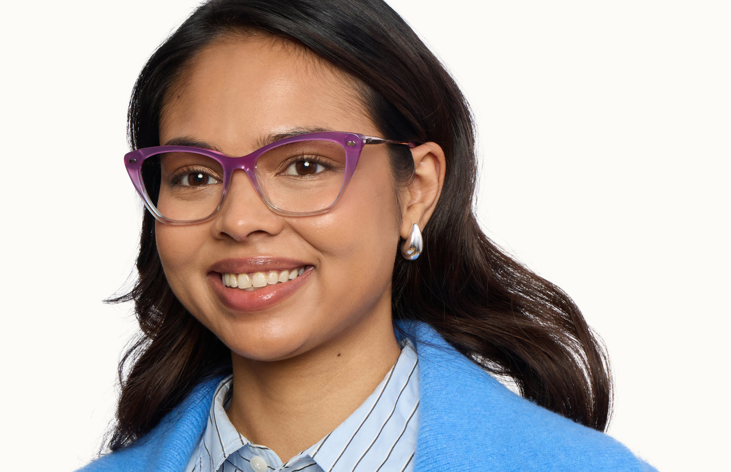 The Wanda - LifeStyle 2 - Pair Eyewear